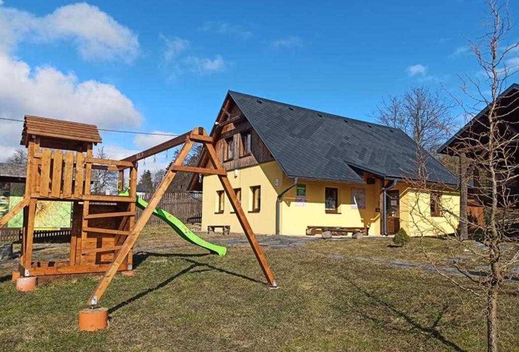 Pensiony A Ubytovani V Kempu Indiana Edrovice Екстериор снимка
