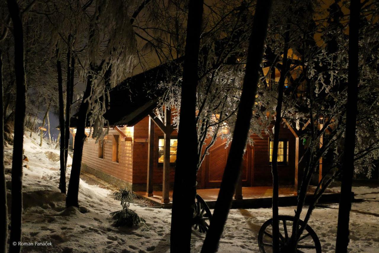 Pensiony A Ubytovani V Kempu Indiana Edrovice Екстериор снимка